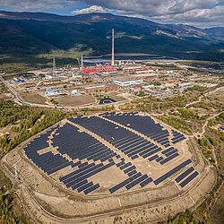 Photo: Aurubis: View from above over the solar park in Pirdop